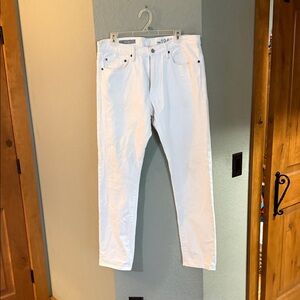 Gap 1969 White Men’s Slim Jeans - Classic Clean Style